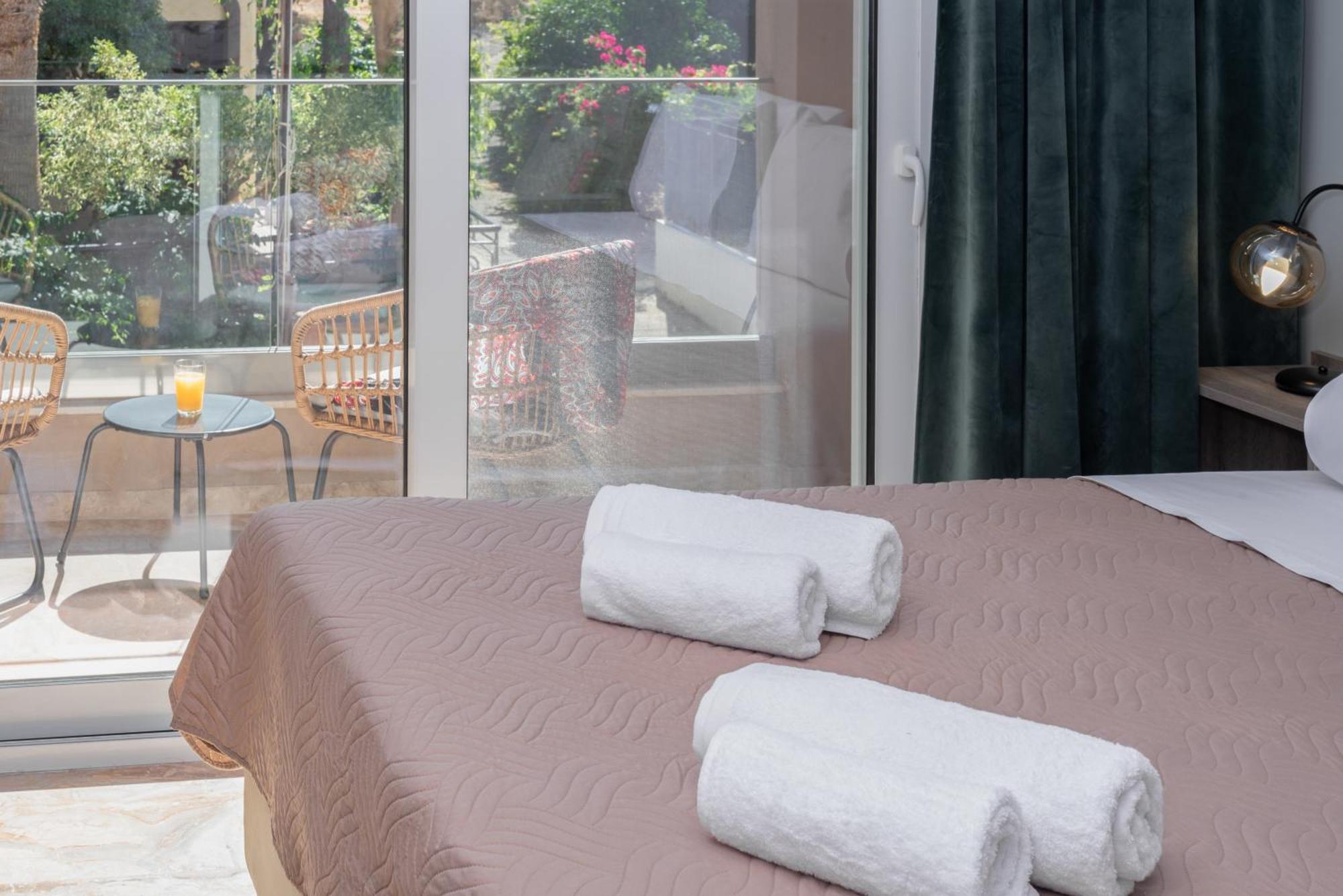 Mk Summer Breeze Luxury Apartments Agia Pelagia Dış mekan fotoğraf